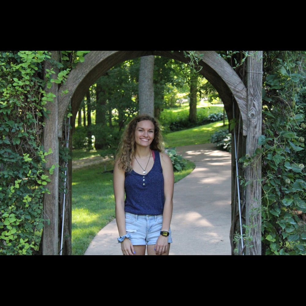 Meet your Posher, Abigail